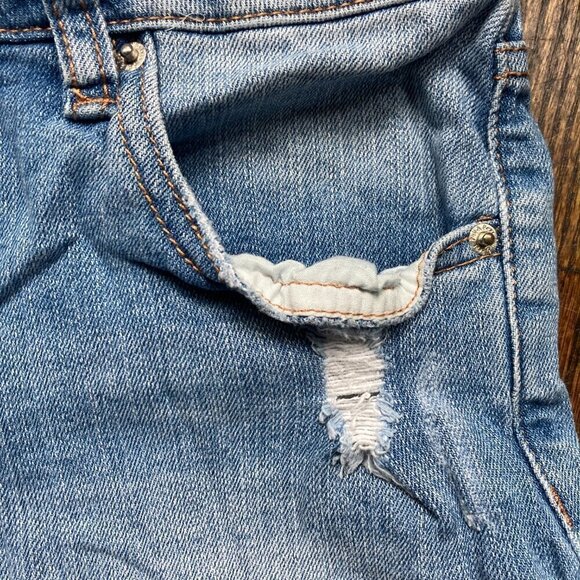 PULL&BEAR  SLIGHTLY DISTRESSED DENIM SHORTS SIZE 34 - Picture 4 of 6